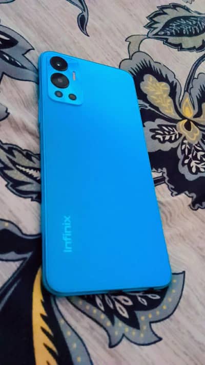 Infinix Hot 12. . . . 4+2/128gb