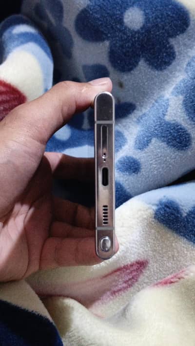 samsung s22 ultara 75000