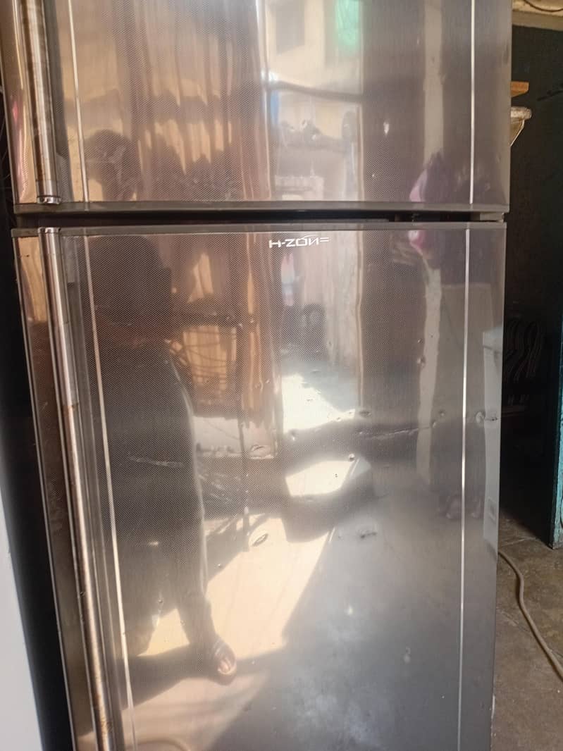 Dawlance refrigrator 0