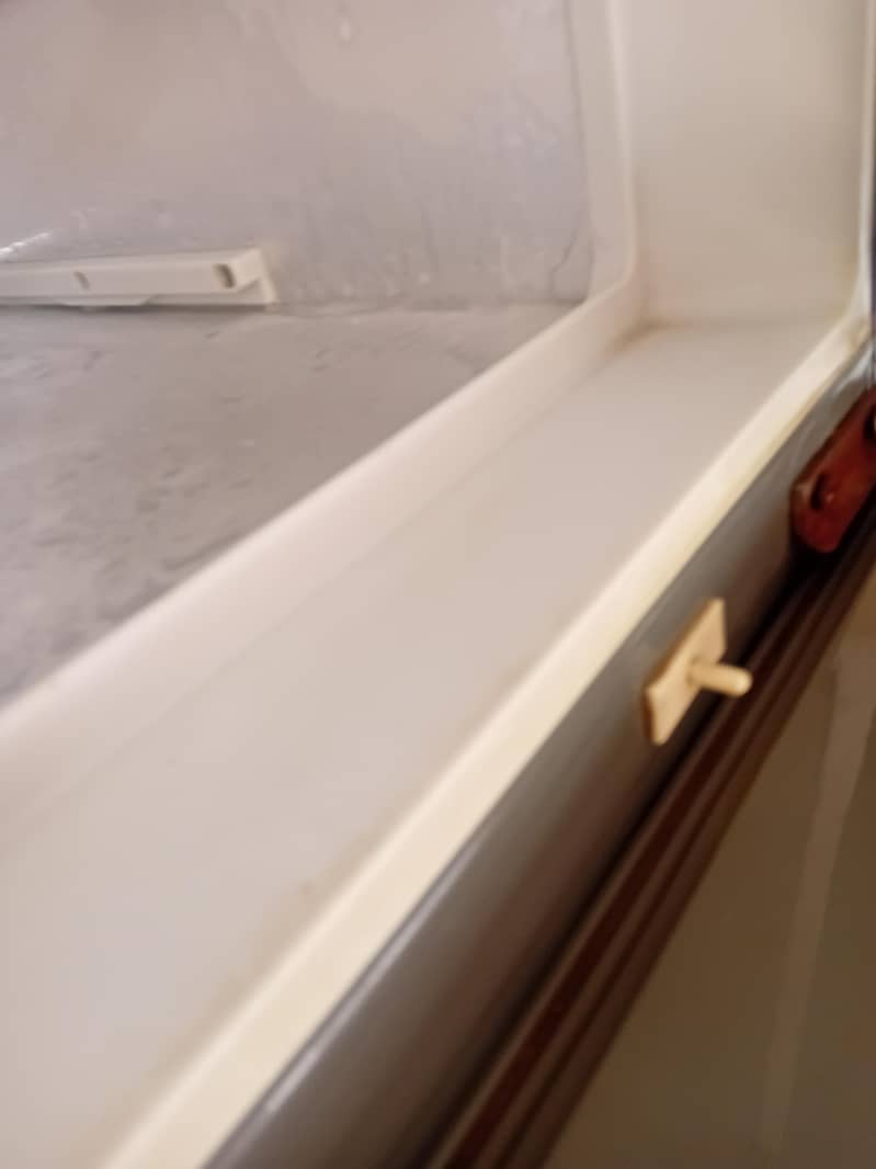 Dawlance refrigrator 6
