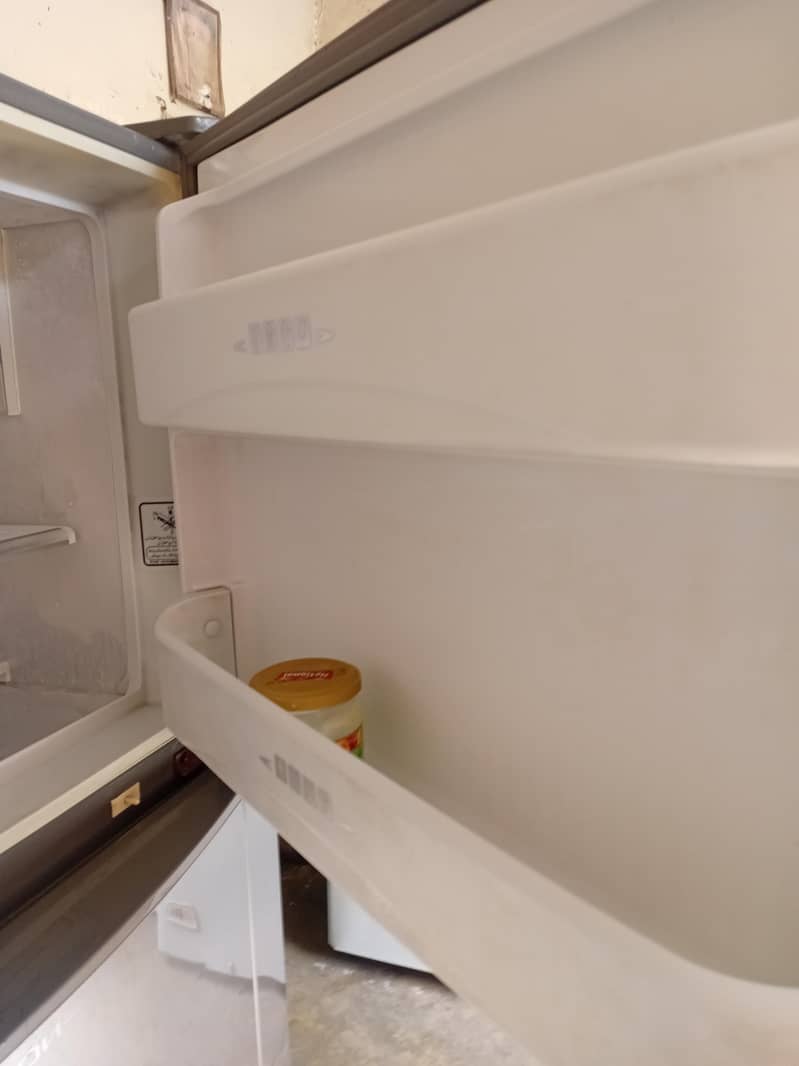 Dawlance refrigrator 9