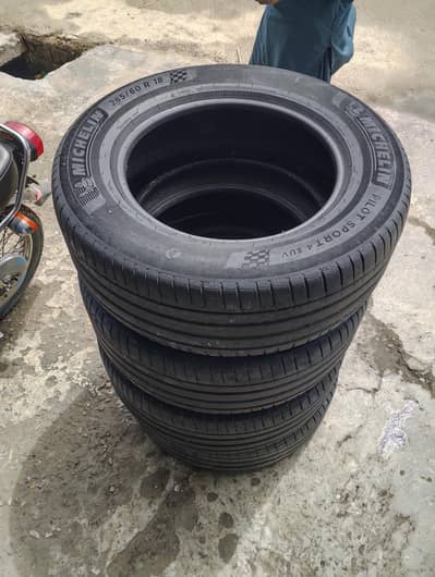 michline tyre 256/60 R 18