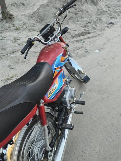 honda cd 70cc  just 3800km use