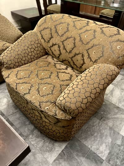 6 Seater Comfortable Sofa with 3 Tables