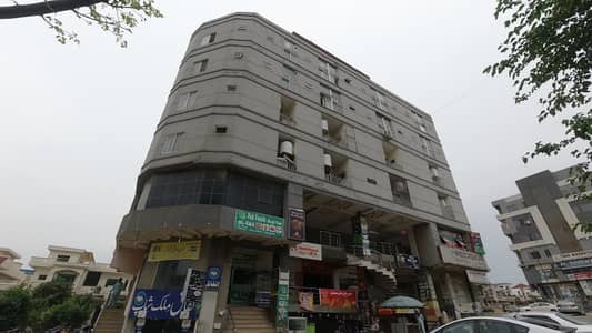 Corner Office For Grabs In 1500 Square Feet Islamabad