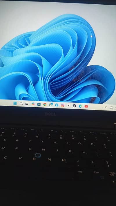 del touch i5 7th lush 10/10 powrful machine going chp