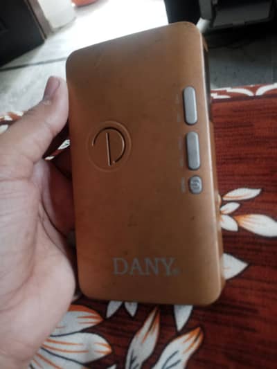 Dany tv chalata hai computer ke sath lagta hai