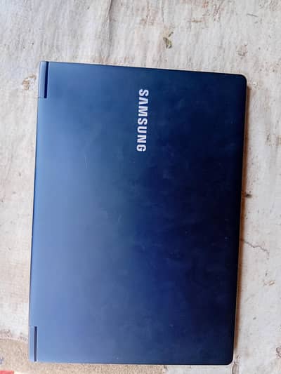 Samsung Laptop I7 4th gen 8gb Ram 120 m2 ssd touch screen