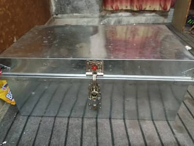 Trunk / metal box / iron trunk