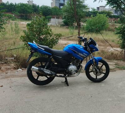 YAMAHA YBR only call  0/3/2/1/7/8/2/0/7/8/3