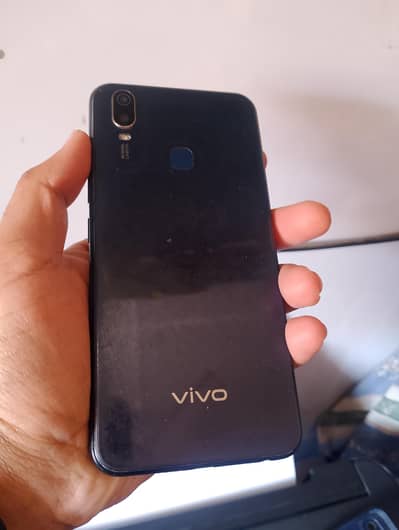 Vivo y11 3gb 32gb