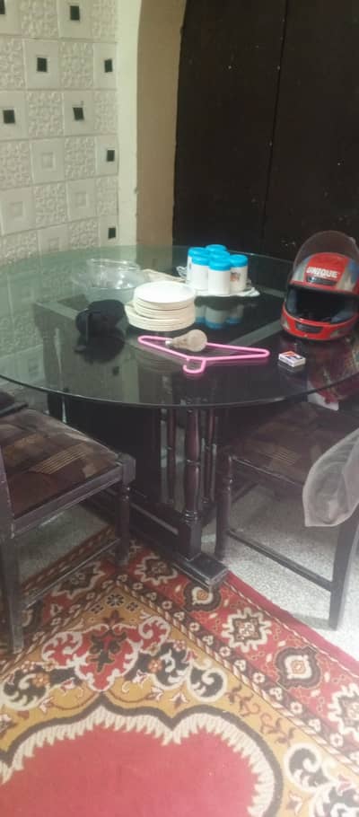 Dining table With 6 wooden chairs