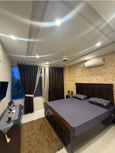 1 Bedroom VIP Full furnish flat per day available in Bahria town Lahore 0300 4561276