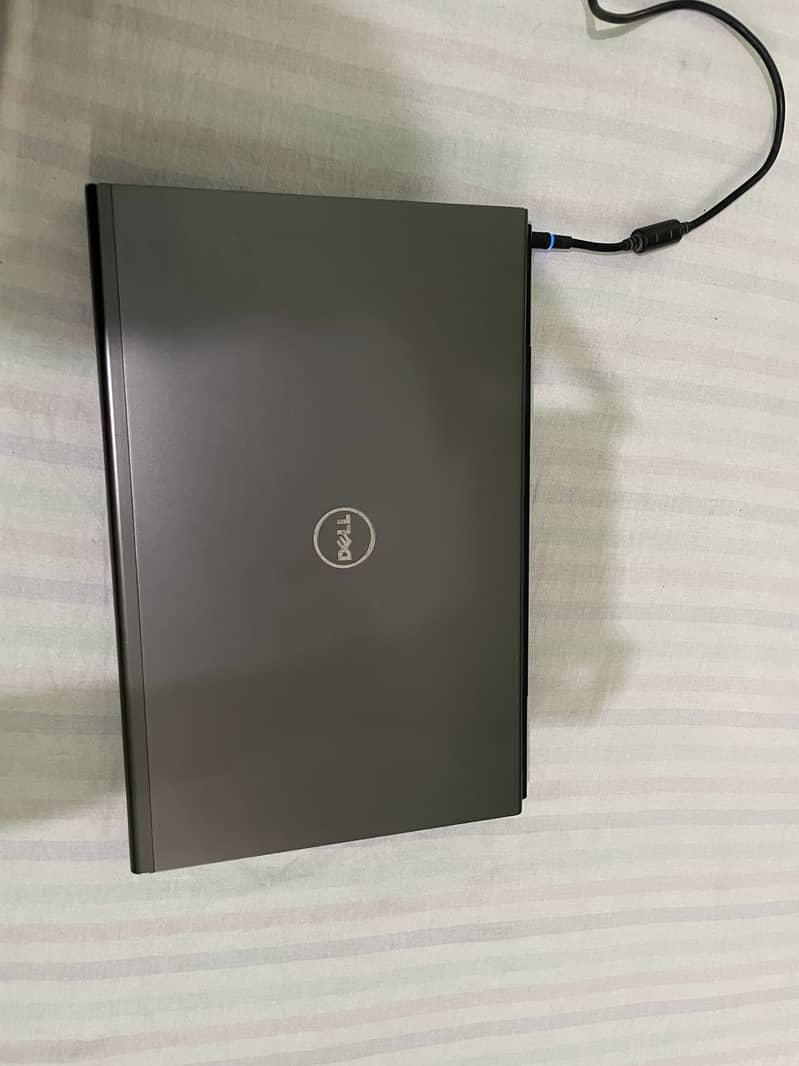 Dell precision i7 2 gen 16gb ram 240gb ssd  10/9 condition  17” inch 0