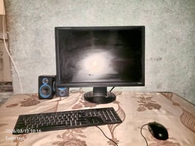 i am seeling my pc in  25000