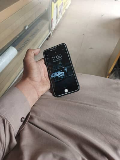 iphon 7plus lush cundithion panell oregnel batry srvis all ok 10by10