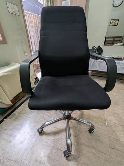 Comfortable Office Chair | Adjustable Height | Good Condition
