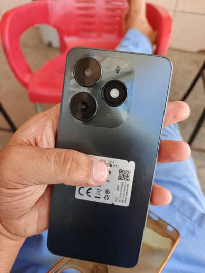 Tecno spark 20c with box 4/128 serious Buyer