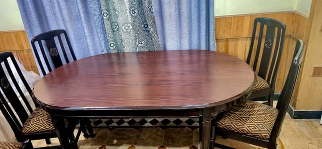 6-Seater dining table for Sale
