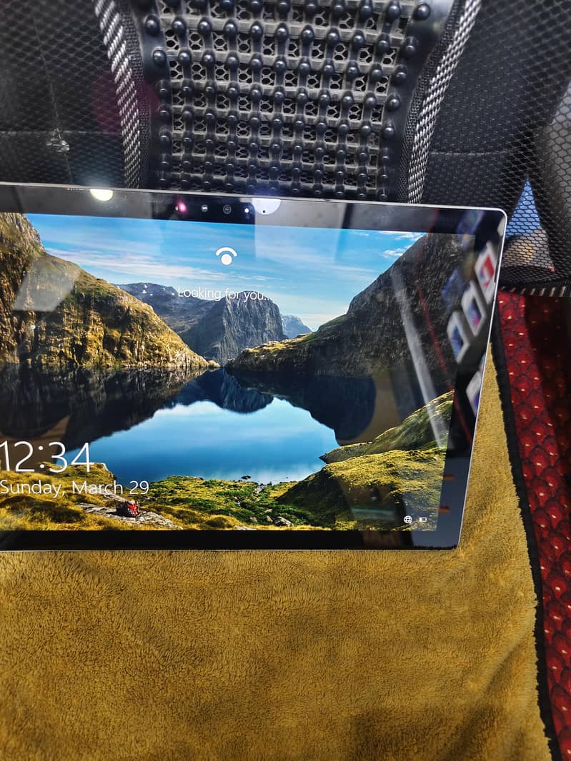 Microsoft surface pro  tablet pc 0