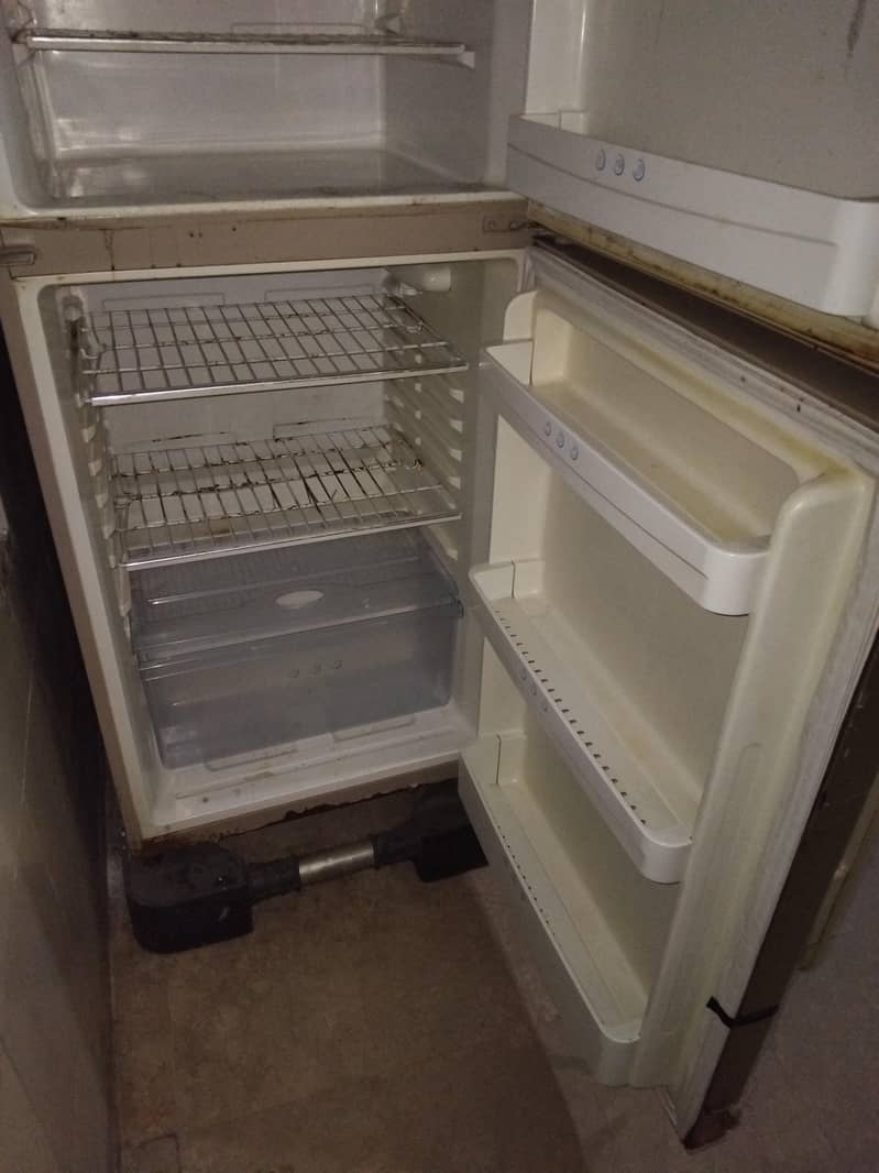 Refrigerator 1