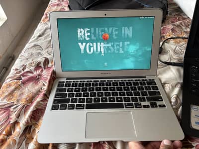 Macbook air early 2015 (core i5 11 inch )