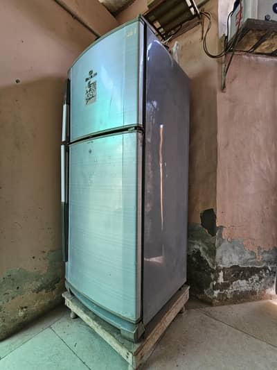 Dawlence LVS Refrigenerator - Good Condition, Excellent Cooling