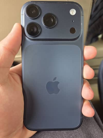 IPhone 17 Pro 12/256 Blue Colour Non PTA JV Condition 10/10