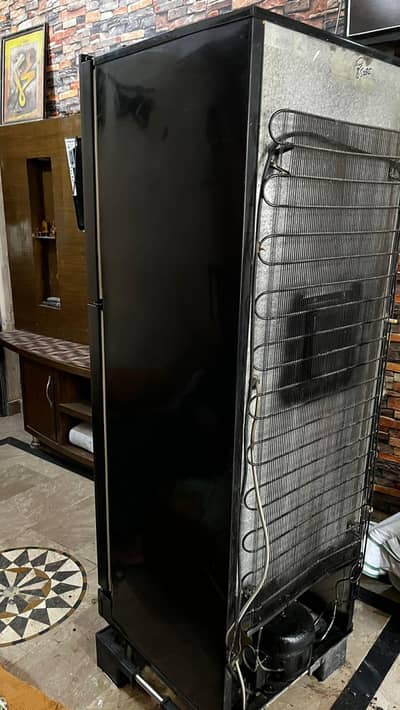 pel Refrigerator Full size fridge