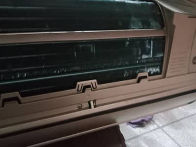 inverter 2 ton very good condition