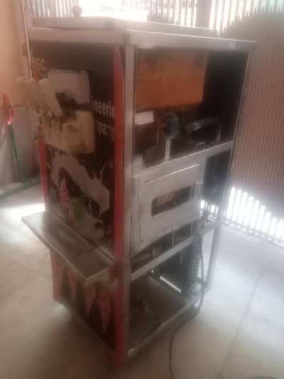 duble flewer cone ice crem machine total jenvin and orignl parts best