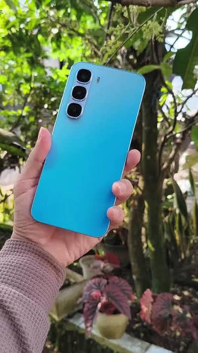 infinix hot 60 pro 7 days use 10/10 complete box and charger