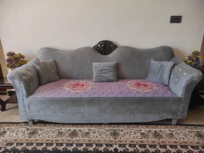 5 Seater Sofa Set 2 Months Used
