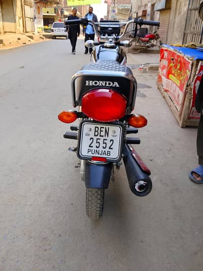 Honda 125 all ok one hand use