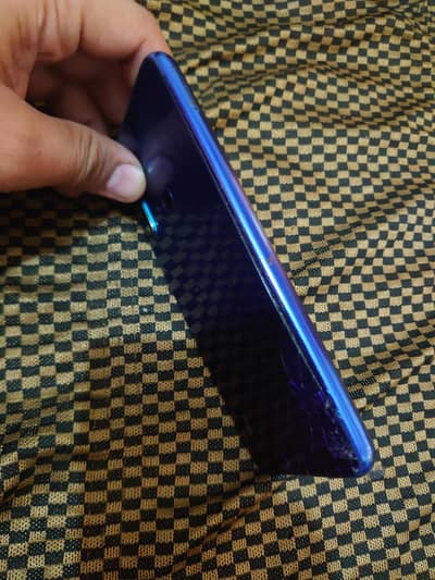 Redmi note 8 4gb.  64 gb