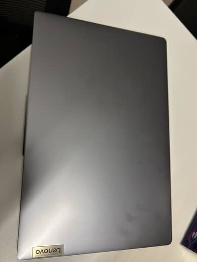 Lenovo Ideapad slim 3i