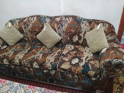sofa for sale in new condition