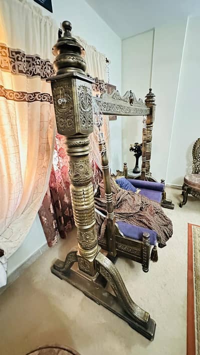 Chinnoti jhola and leather sofa set