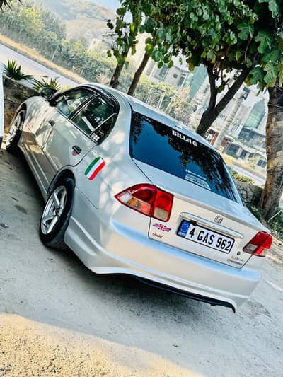 Honda civic auto 2004 exchange possible only vitz