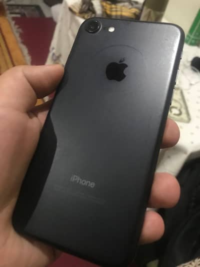 iPhone 7 128GB in good condition