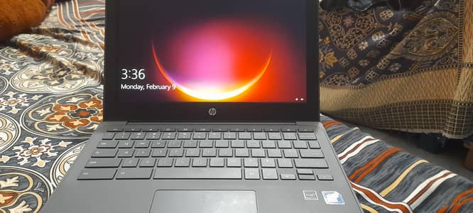 Brand new hp 11 g8 touch screen e