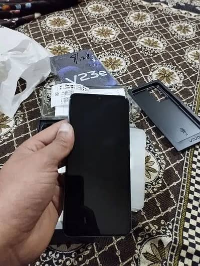Vivo V40