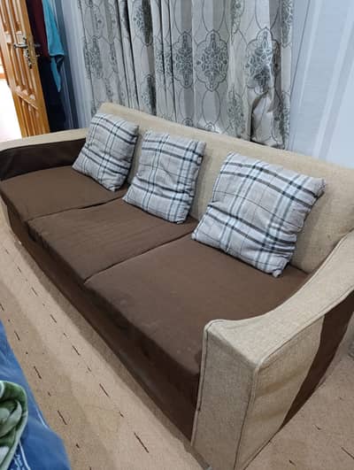 5 Seater Sofa Set with Cussions