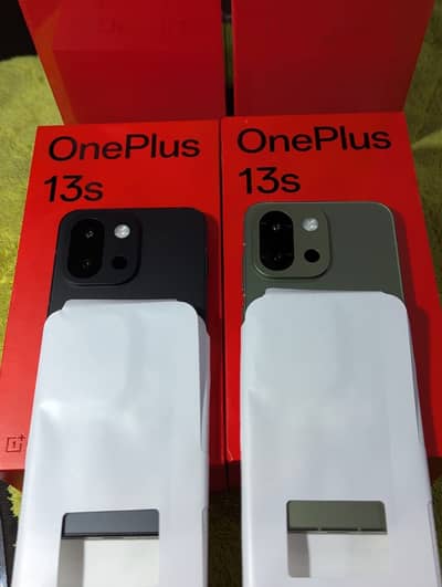 ONEPLUS 13S, 12/256GB & 12/512GB, BLACK/GREEN (BRAND NEW)