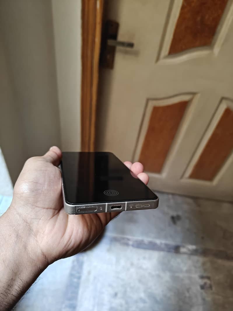 OnePlus 13r Zero condition 3