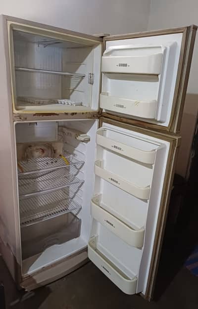 Dawlance (Full Size) Refrigerator