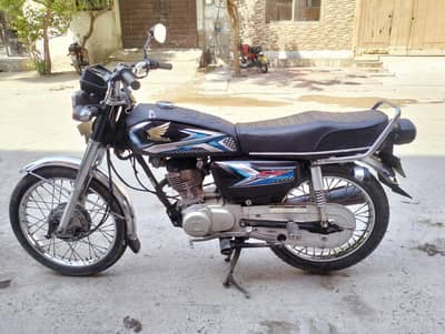 Honda 125 Genuine RED (Tanki Tapy Available)