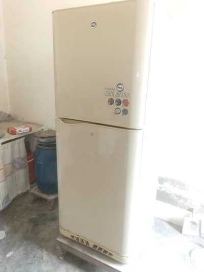 PEL Big size Refrigerator for sale in multan number 03097233293