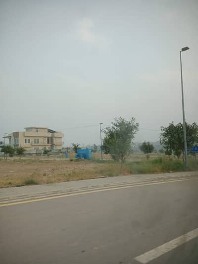 1 Kanal Investor Rate Plot For Sale In DHA Phase 5 , Islamabad