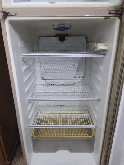 DAWLANCE REFRIGERATOR